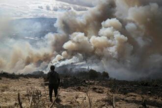 Incêndio florestal no cerro San Marcos, em Villa de Leyva, na Colômbia