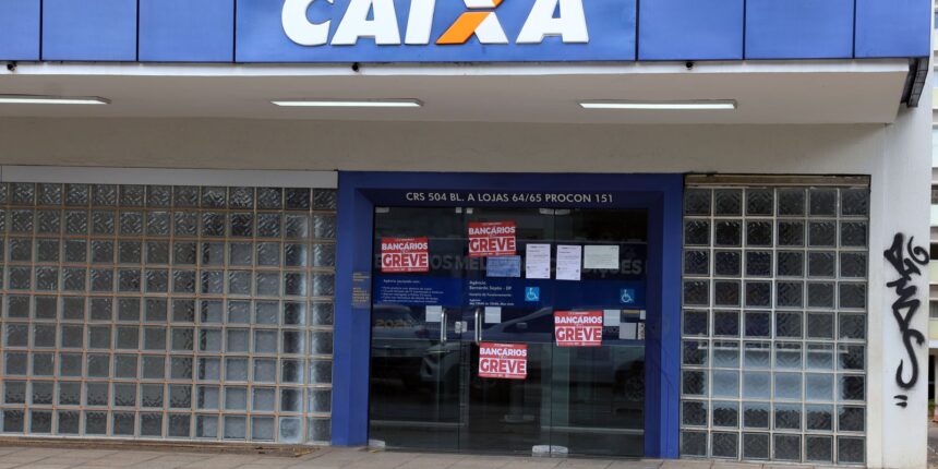Agência da Caixa durante greve dos bancários