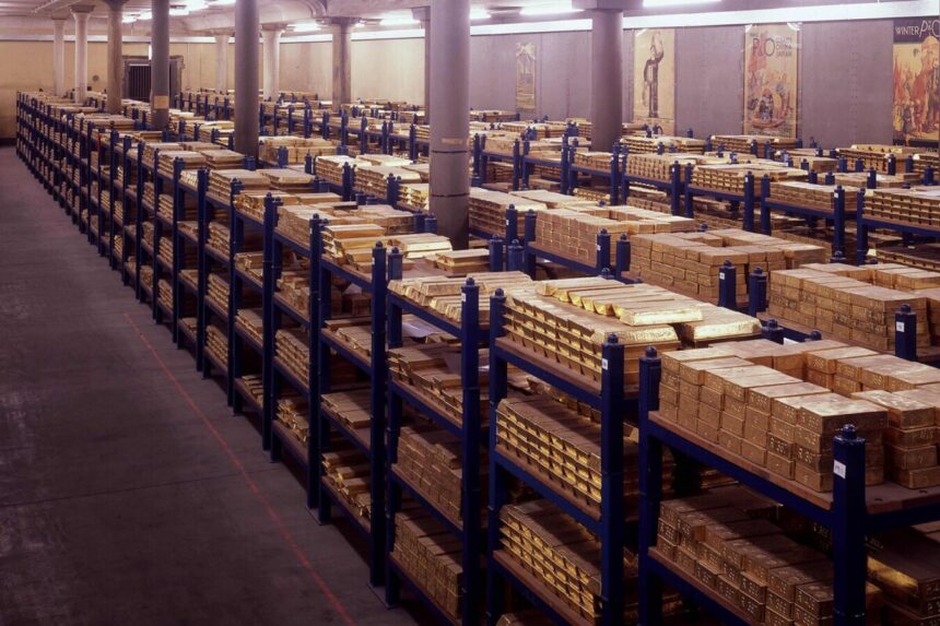 Barras de ouro armazenadas em cofre do Banco da Inglaterra