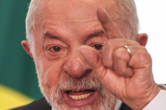 Campanha de Lula eleva confronto com Flávio e coloca caso Master no centro da disputa