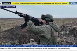 TV russa mostra soldados da Coreia do Norte treinando na Rússia
