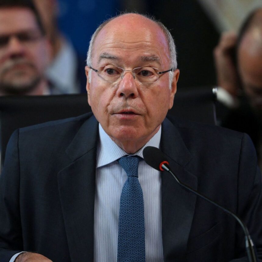 Chanceler brasileiro, Mauro Vieira, durante reunião de chanceleres do Brics