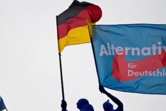 Bandeira da Alemanha em prédio governamental
