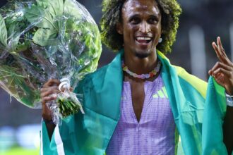 Athletics - Diamond League - Brussels - King Baudouin Stadium, Brussels, Belgium - September 5, 2026 Brazil's Alison dos Santos celebrates after winning the men's 400m hurdles final REUTERS/Piroschka Van De Wouw