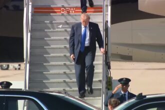 Donald Trump chega a Dallas para convenção republicana