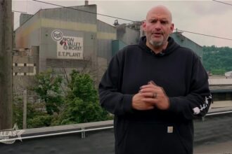 John Fetterman participa por vídeo de convenção republicana