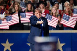 Donald Trump durante atividade política nos Estados Unidos