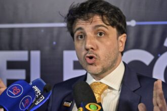 Renan Santos e a apuração eleitoral sobre redes sociais