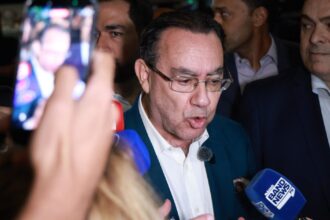 Cury pede voto de eleitores de Flávio para enfrentar Lula