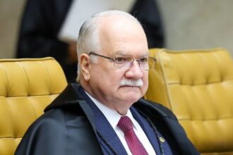 Edson Fachin e a sessão do Supremo Tribunal Federal sobre Alexandre de Moraes