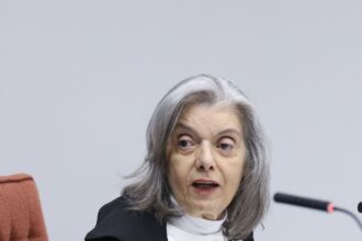 Cármen Lúcia defende independência em sessão sobre Moraes no STF