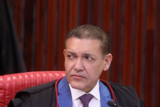 Mensagens citam supostos pagamentos a filho de ministro do STF