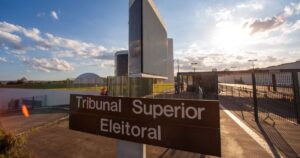 Fachada do edifício do Tribunal Superior Eleitoral em Brasília