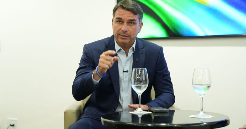 O senador e candidato à Presidência pelo PL (Partido Liberal), Flávio Bolsonaro