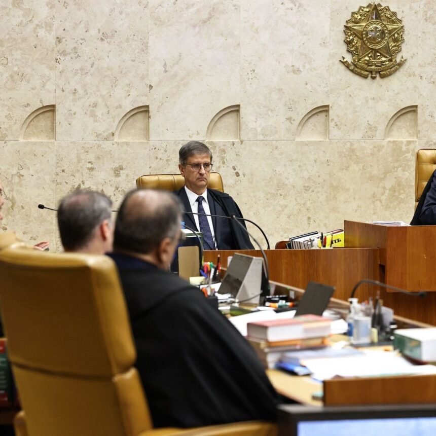 STF tem embates ao discutir relatório da PF sobre Moraes
