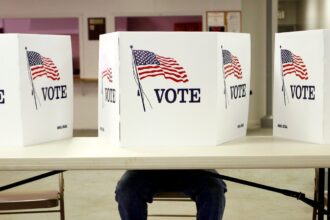Votação em Ohio durante primárias das eleições americanas
