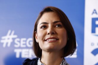 Michelle Bolsonaro é internada em Brasília após crise de enxaqueca