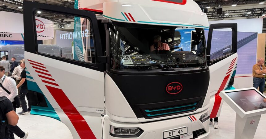 BYD apresenta caminhão elétrico de 1.000 cv e 600 km de alcance