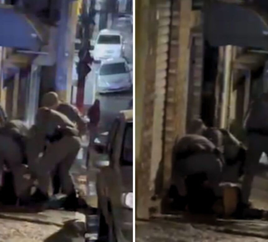 Policiais militares durante abordagem no Sacomã, em São Paulo