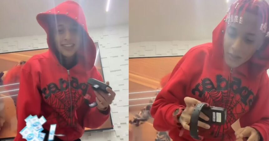 Rapper Oruam em apresentação ao vivo