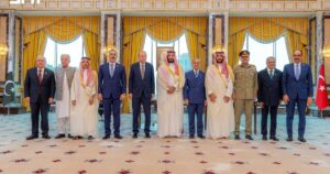 Instalações na Arábia Saudita e rota do Mar Vermelho