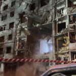 Ataque russo deixa 35 feridos em Kharkiv, na Ucrânia, diz prefeito.