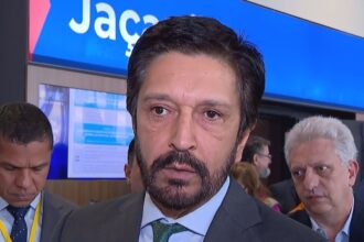 Ricardo Nunes comenta contrato do Wi-Fi Livre em São Paulo