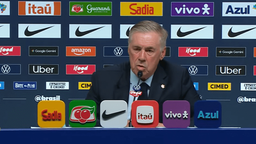 Carlo Ancelotti durante atividade da Seleção Brasileira