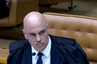 Votos de Moraes e Mendonça em questão preliminar geram debate no STF