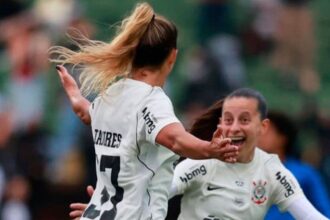 Jogadoras do Corinthians feminino em partida do Brasileirão