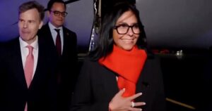 Delcy Rodríguez, presidente interina da Venezuela, chega aos EUA para Assembleia Geral da ONU