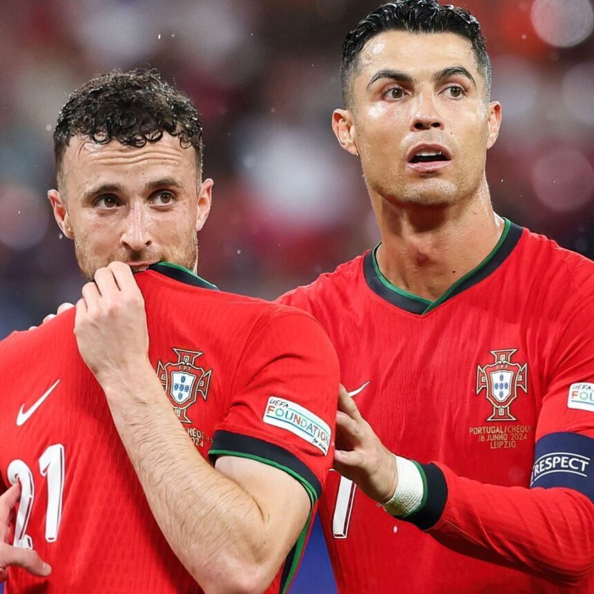 Cristiano Ronaldo durante partida de futebol