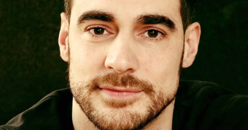 Ator Arnaud Denis morre aos 43 anos após eutanásia na Bélgica