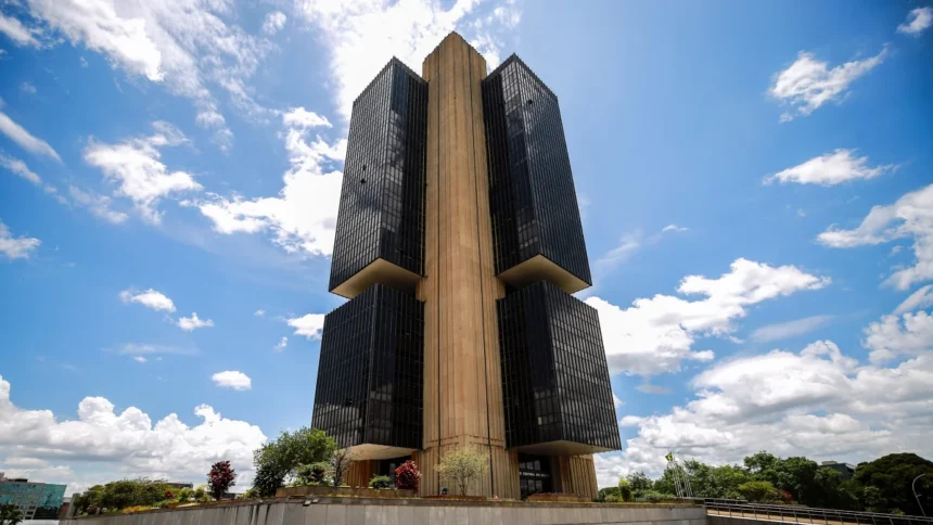 "Prévia do PIB" recua 0,2% em julho, diz Banco Central