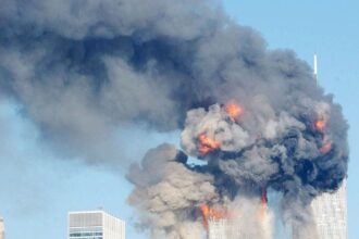 Bombeiros de Nova York homenageiam vítimas do 11 de Setembro