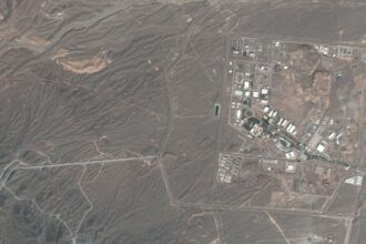Montanha Pickaxe, área próxima ao complexo nuclear de Natanz, no Irã