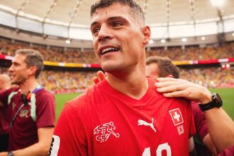 Xhaka assume uso de certificado falso e desfalca a Suíça