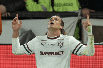 Jogadores do Fluminense em partida da Copa Libertadores