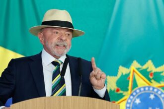 O presidente da República, Luiz Inácio Lula da Silva, durante o anúncio do atendimento Sem Fila na Previdência Social, no Palácio do Planalto, em Brasília (DF)