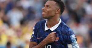 Mbappé elogia Zidane antes de estreia pela seleção francesa