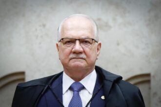 Ministro Edson Fachin durante atividade no Supremo Tribunal Federal