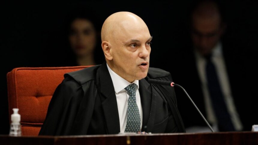 Plenário do Supremo Tribunal Federal preparado para sessão