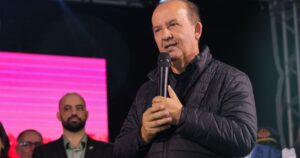 Governador Jorginho Mello em evento oficial
