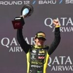 Rafa Câmara com o troféu de vencedor do GP de Baku, no Azerbaijão
