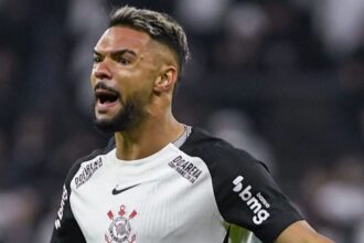 Raniele em partida do Corinthians
