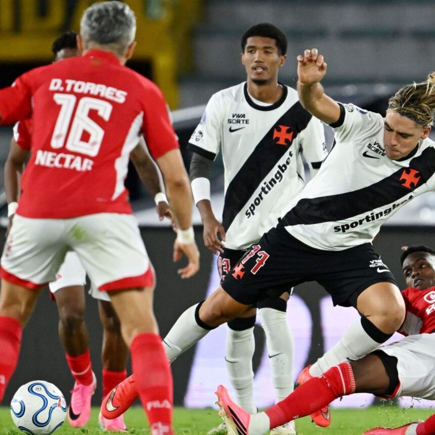 Lance de Santa Fe x Vasco pela Copa Sul-Americana