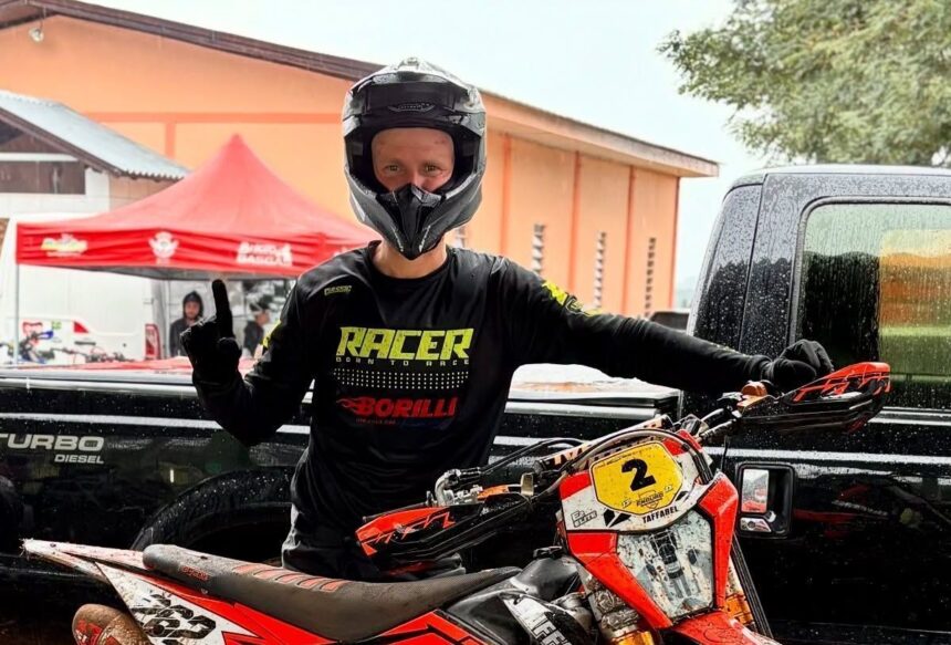 Campeão de enduro morre após acidente em serraria de SC