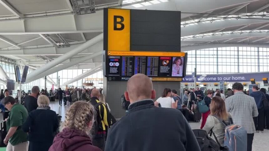 Passageiros enfrentam transtornos em aeroporto do Reino Unido