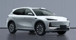 Geely EX5 ganha 333 cv e tração traseira na China
