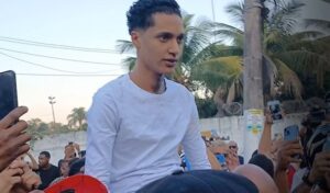 Rapper Oruam em apresentação musical
